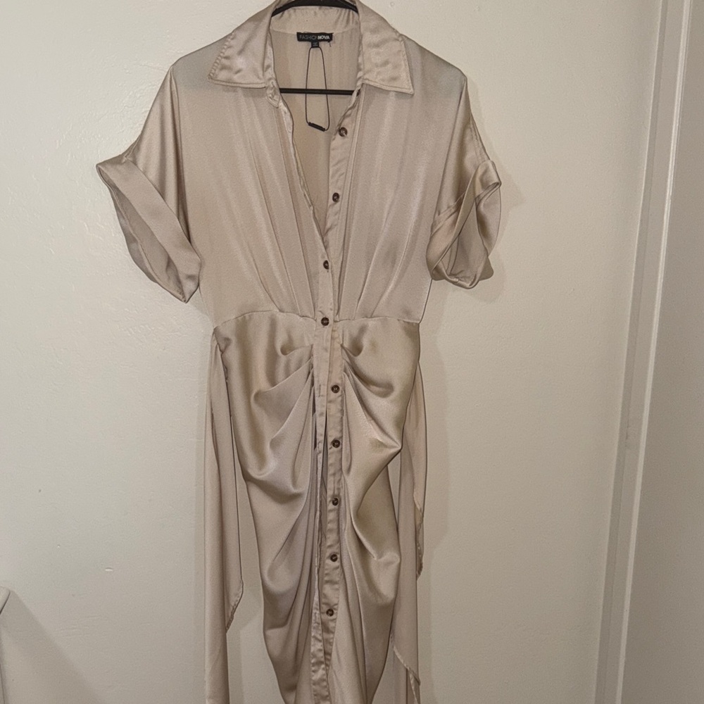 Fashion Nova Beige Satin Shirtdress with Ruched Tie Waist - Picture 5 of 10